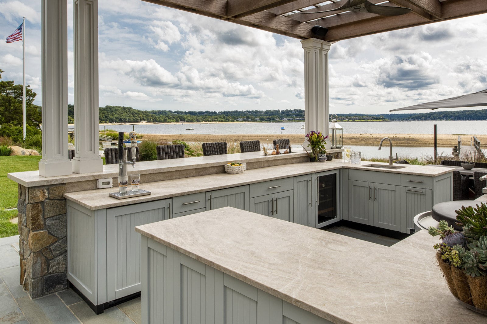Best Countertop for Outdoor Kitchen in 2024