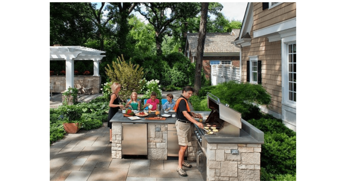 Outdoor Kitchen Materials - 2024 Guide